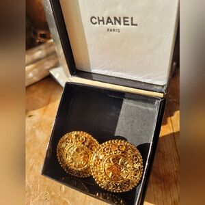CHANEL Clip Earrings